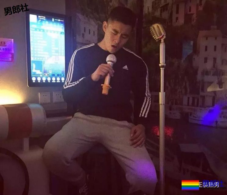 车站遇身高187的国产肌肉体育生，撩衣在操场洗手间各种姿势！ - 51虹马