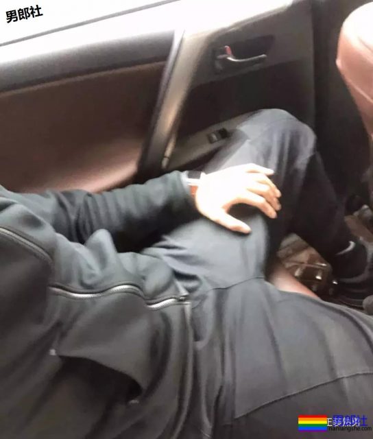 车站遇身高187的国产肌肉体育生，撩衣在操场洗手间各种姿势！ - 51虹马