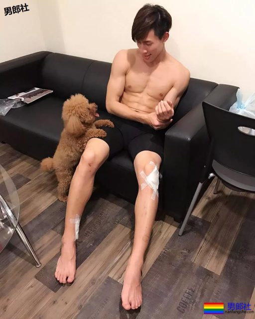 和周杰伦玩球的大鼻子终于扒到了！真大！ - 51虹马