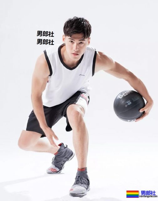 185长腿胸肌小狼狗,与荆怀斌拍片互动,还和运动壮男拍过.mp4! - 51虹马 185长腿胸肌小狼狗,与荆怀斌拍片互动,还和运动壮男拍过.mp4! - 51虹马