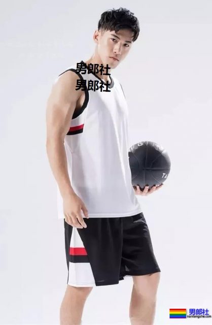 185长腿胸肌小狼狗,与荆怀斌拍片互动,还和运动壮男拍过.mp4! - 51虹马 185长腿胸肌小狼狗,与荆怀斌拍片互动,还和运动壮男拍过.mp4! - 51虹马