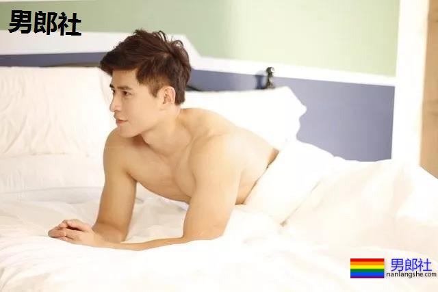 过气天菜被批修图？肌肉纯I为卖内裤亲自上阵，够拼！ - 51虹马