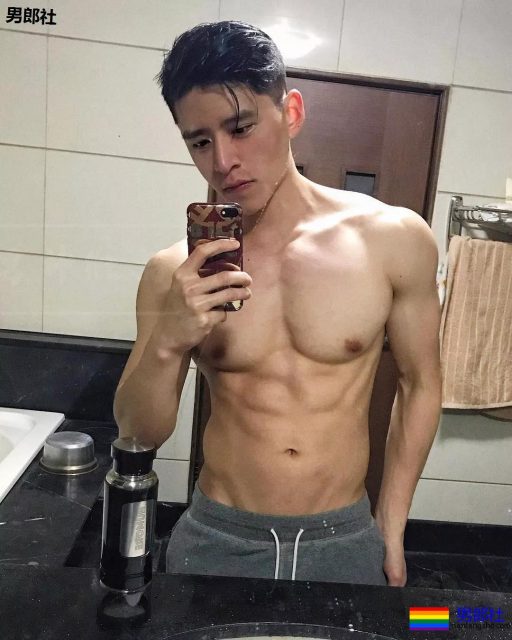 过气天菜被批修图？肌肉纯I为卖内裤亲自上阵，够拼！ - 51虹马