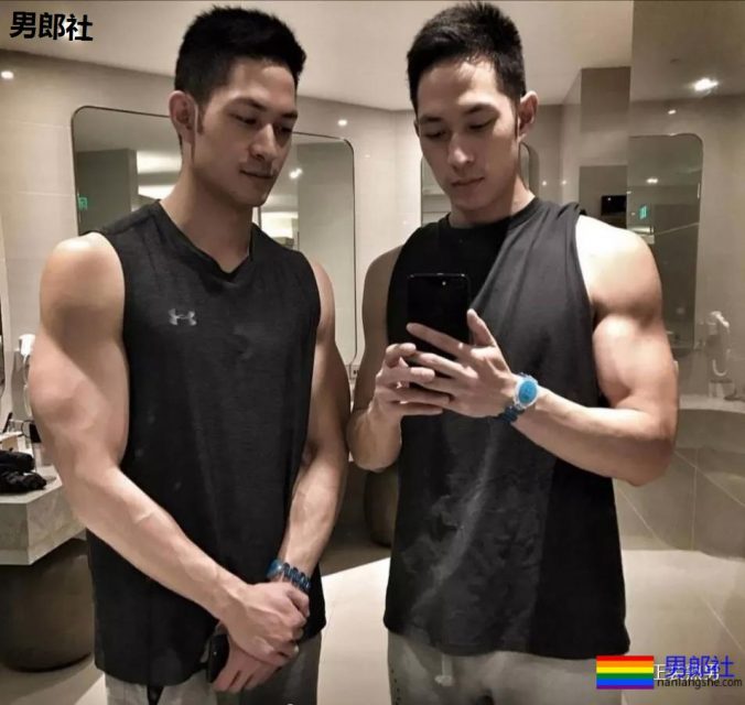 三胞胎制服男拔掉掉西裤扔掉衬衫，身材大胸肌你喜欢哪一个 - 51虹马