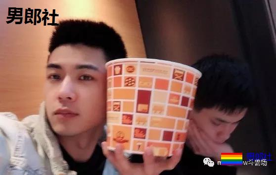 奶凶奶凶的帅，脱了衣服真撩人-51虹马