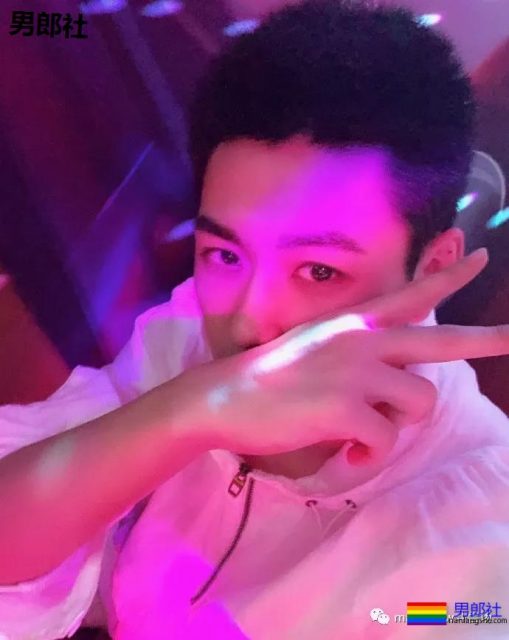 奶凶奶凶的帅，脱了衣服真撩人 - 51虹马