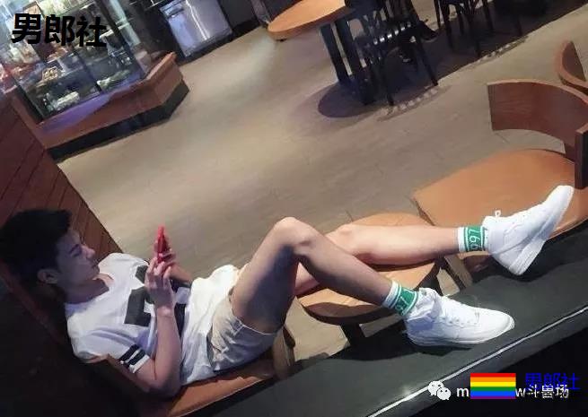 奶凶奶凶的帅，脱了衣服真撩人 - 51虹马