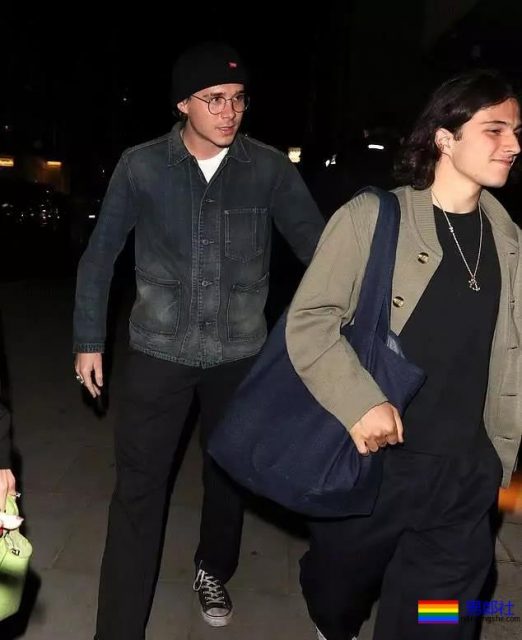 贝克汉姆儿子与帅哥十指紧扣超暧昧，疑出柜？ - 51虹马