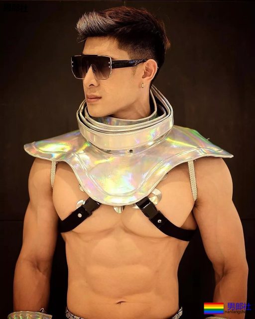 sao0体育生从现场照被扒,果然大1... - 51虹马 sao0体育生从现场照被扒,果然大1... - 51虹马