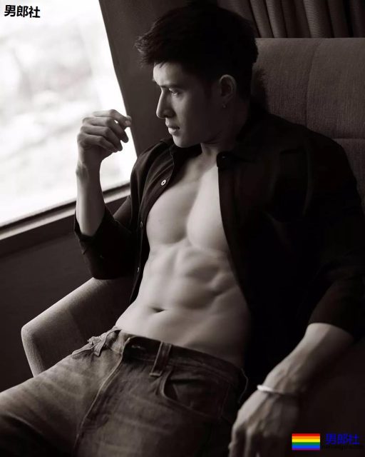 sao0体育生从现场照被扒,果然大1... - 51虹马 sao0体育生从现场照被扒,果然大1... - 51虹马