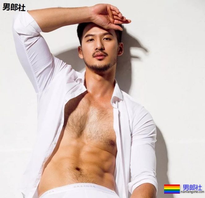 当红肌肉小狼狗“吃袜子”?这些天菜的美好肉体太抢眼! - 51虹马 当红肌肉小狼狗“吃袜子”?这些天菜的美好肉体太抢眼! - 51虹马