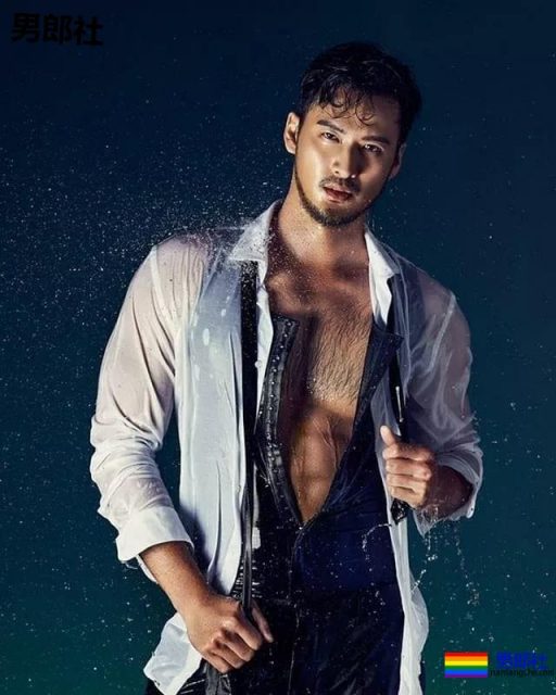 当红肌肉小狼狗“吃袜子”?这些天菜的美好肉体太抢眼! - 51虹马 当红肌肉小狼狗“吃袜子”?这些天菜的美好肉体太抢眼! - 51虹马