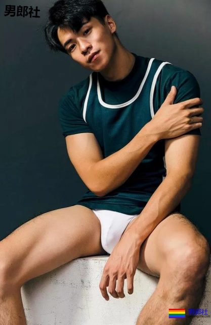 当红肌肉小狼狗“吃袜子”?这些天菜的美好肉体太抢眼! - 51虹马 当红肌肉小狼狗“吃袜子”?这些天菜的美好肉体太抢眼! - 51虹马