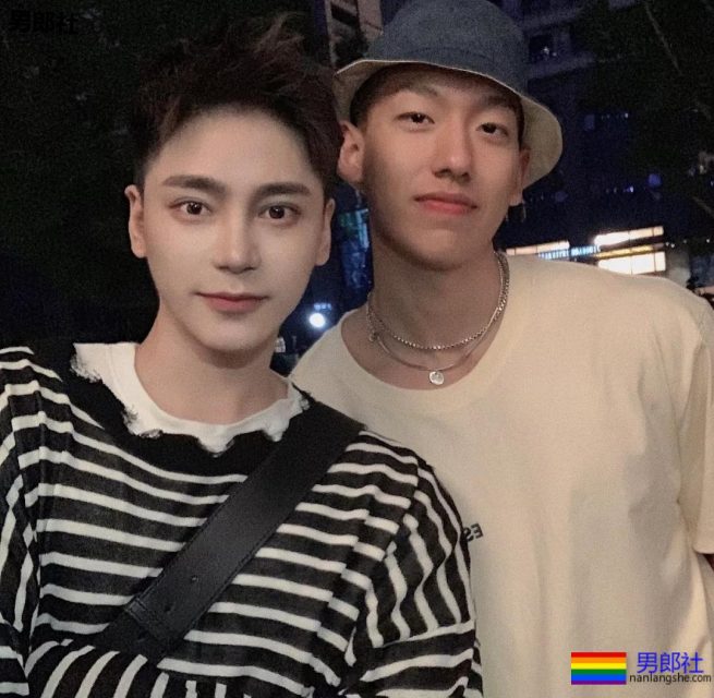 喜欢这个大长腿体育生！ - 51虹马