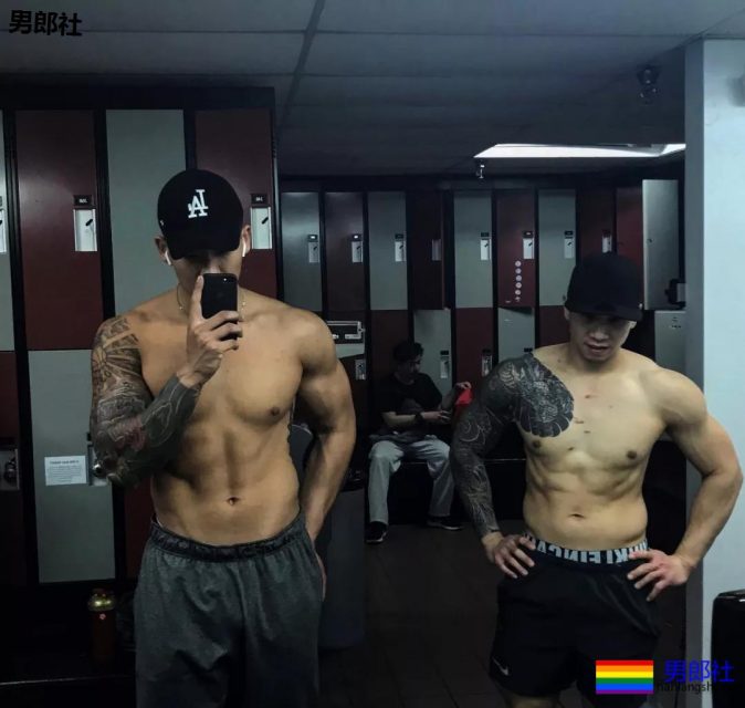 喜欢这个大长腿体育生！ - 51虹马