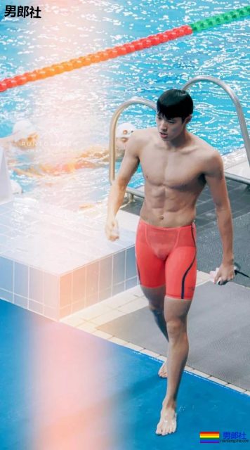 游泳队现00后极品帅哥，他能成为第二个宁泽涛吗 - 51虹马