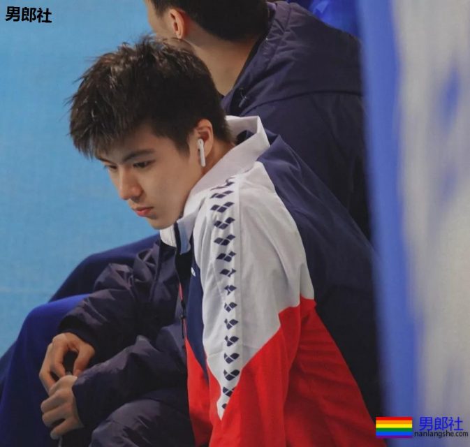 游泳队现00后极品帅哥，他能成为第二个宁泽涛吗 - 51虹马