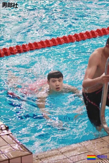 游泳队现00后极品帅哥，他能成为第二个宁泽涛吗 - 51虹马