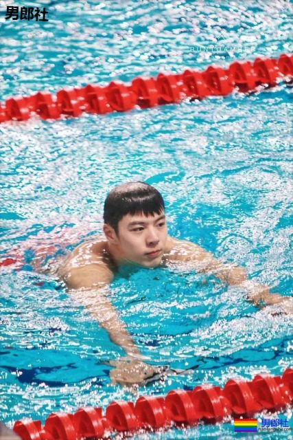 游泳队现00后极品帅哥，他能成为第二个宁泽涛吗 - 51虹马