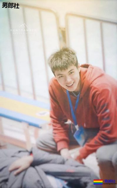 游泳队现00后极品帅哥，他能成为第二个宁泽涛吗 - 51虹马