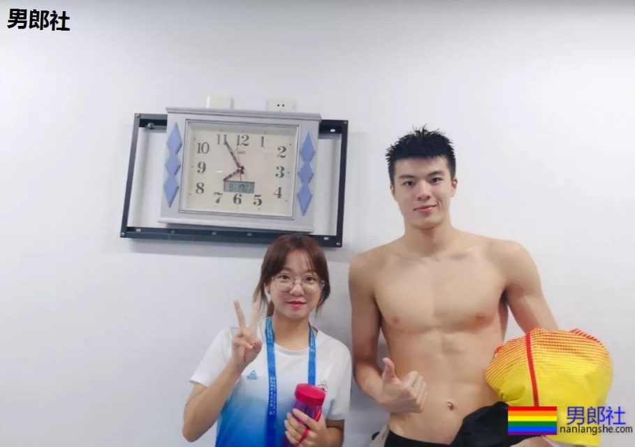 游泳队现00后极品帅哥，他能成为第二个宁泽涛吗 - 51虹马