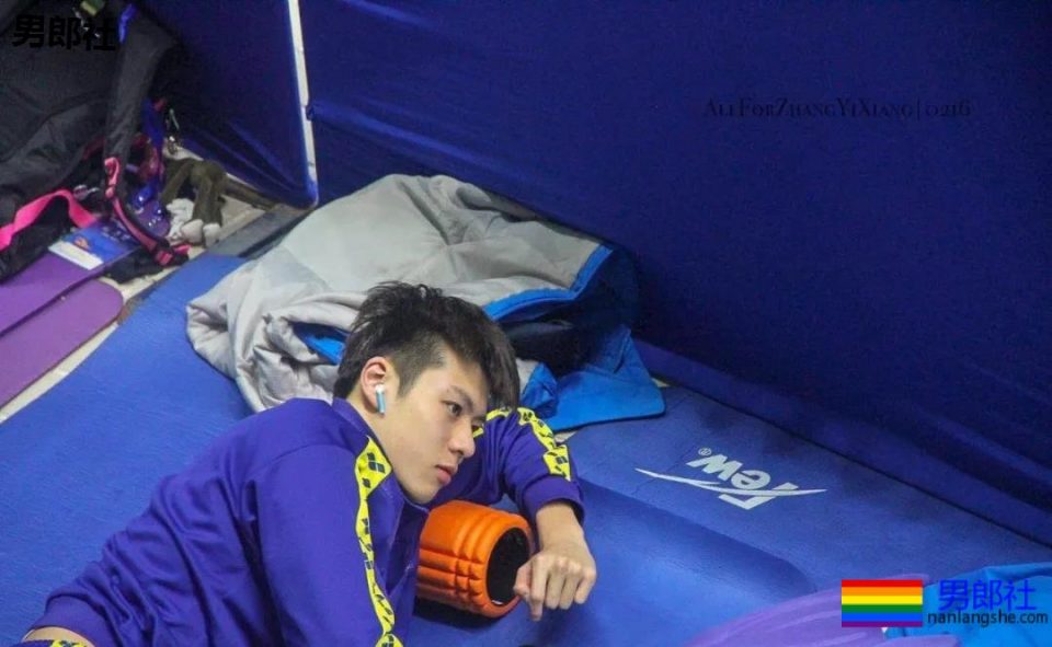 游泳队现00后极品帅哥，他能成为第二个宁泽涛吗 - 51虹马