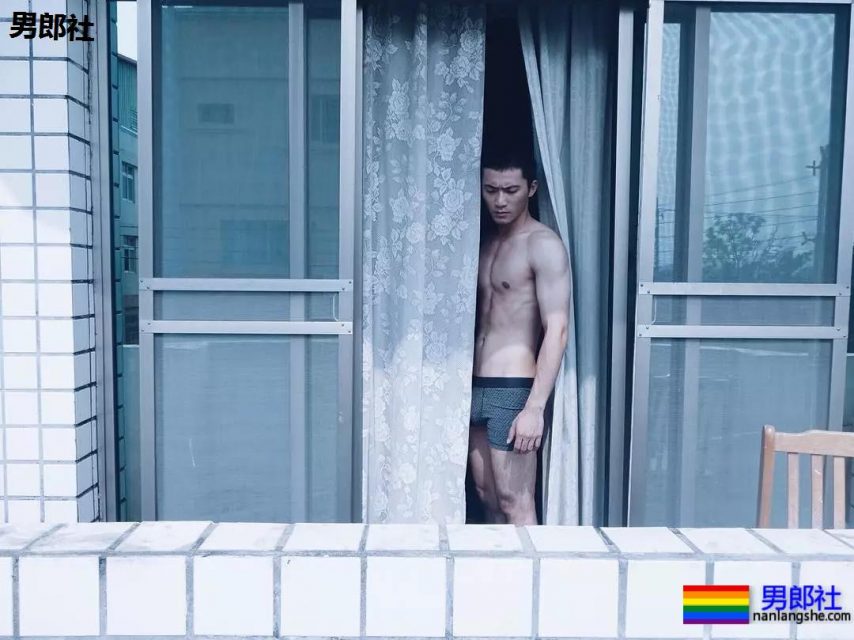 太上火了！退伍大兵私拍写真，这个肉体太顶了。 - 51虹马