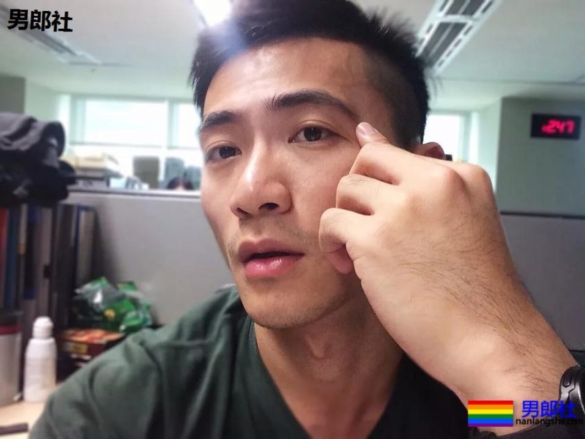 太上火了！退伍大兵私拍写真，这个肉体太顶了。 - 51虹马