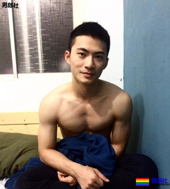 太上火了！退伍大兵私拍写真，这个肉体太顶了。 - 51虹马