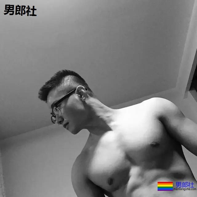 成熟爷们惹人垂涎 - 51虹马