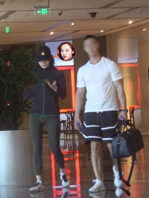 白百合新男宠,肌肉一坨坨的简直Man炸了。 - 51虹马 白百合新男宠,肌肉一坨坨的简直Man炸了。 - 51虹马