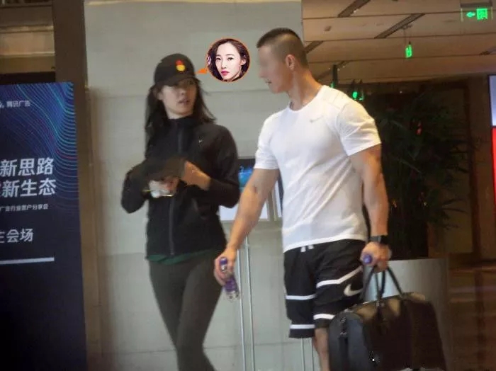 白百合新男宠,肌肉一坨坨的简直Man炸了。 - 51虹马 白百合新男宠,肌肉一坨坨的简直Man炸了。 - 51虹马