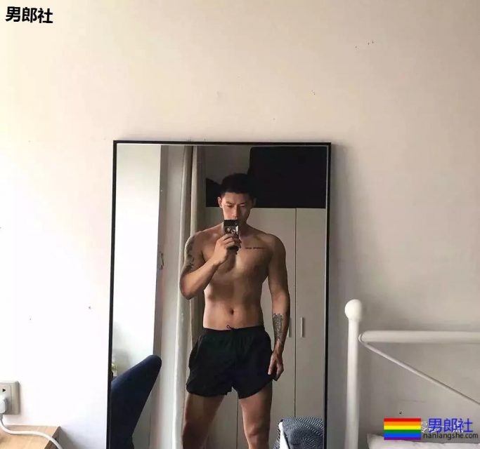 高二男神室友喝醉了，晚上回来在我脖子种草莓，还把我xx？ - 51虹马