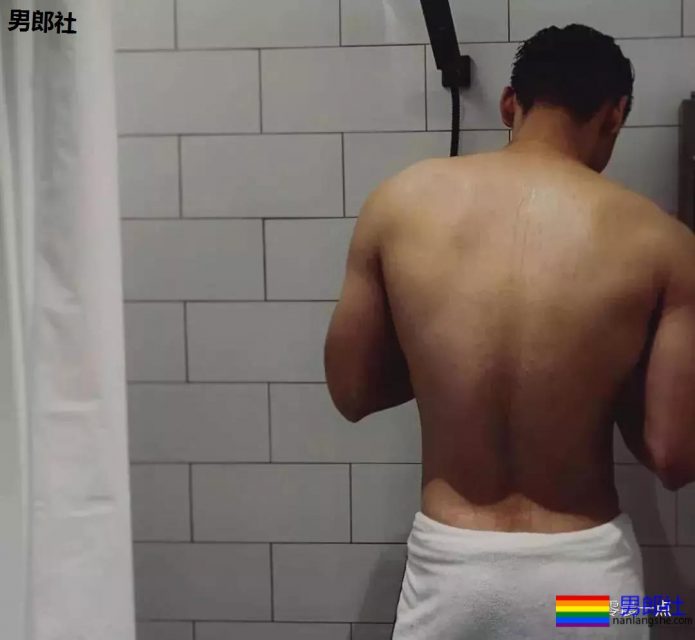 高二男神室友喝醉了，晚上回来在我脖子种草莓，还把我xx？ - 51虹马