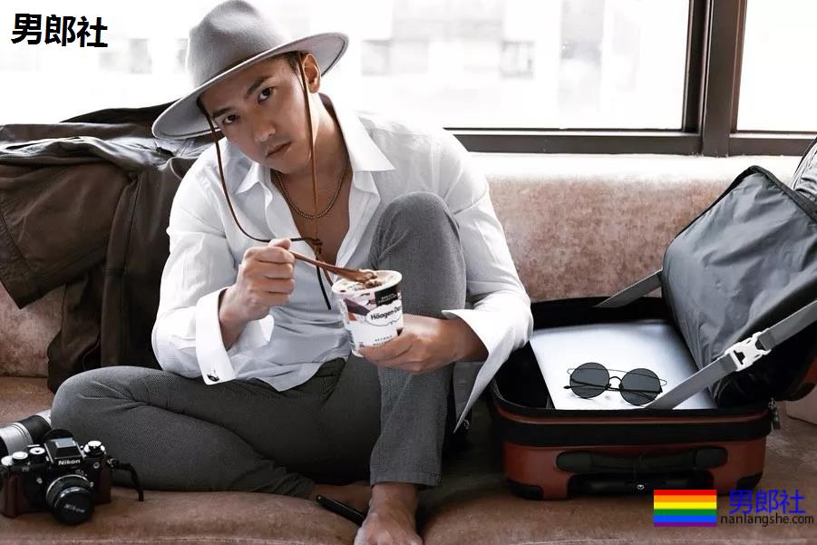 海边巨胸肉壮帅哥被扒出私生活,不仅有颜还有奔放的一面! - 51虹马 海边巨胸肉壮帅哥被扒出私生活,不仅有颜还有奔放的一面! - 51虹马