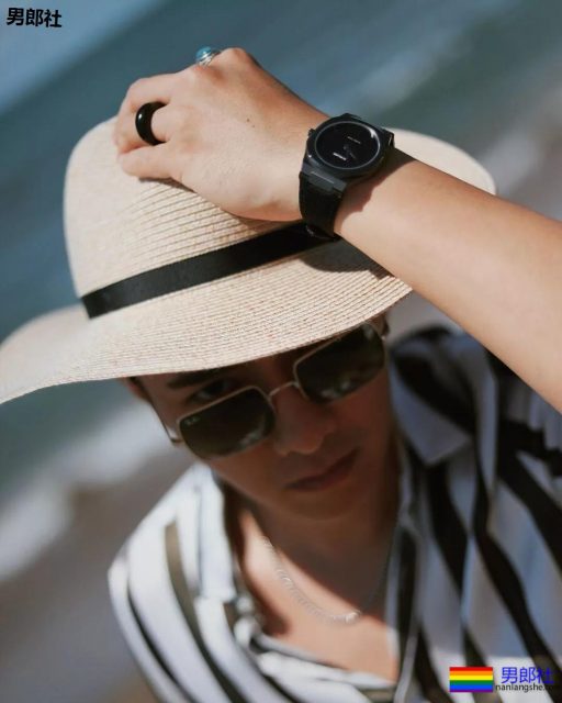 海边巨胸肉壮帅哥被扒出私生活,不仅有颜还有奔放的一面! - 51虹马 海边巨胸肉壮帅哥被扒出私生活,不仅有颜还有奔放的一面! - 51虹马