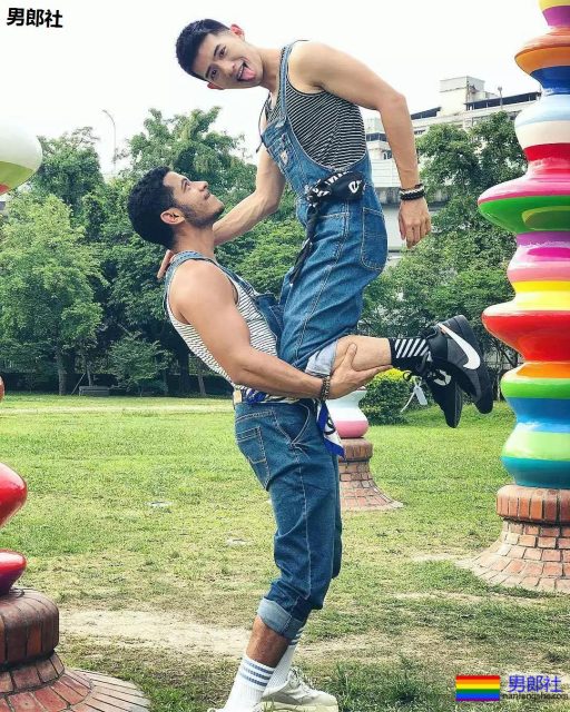 湾湾男模被扒和外国男友！自爆视频毁三观！ - 51虹马