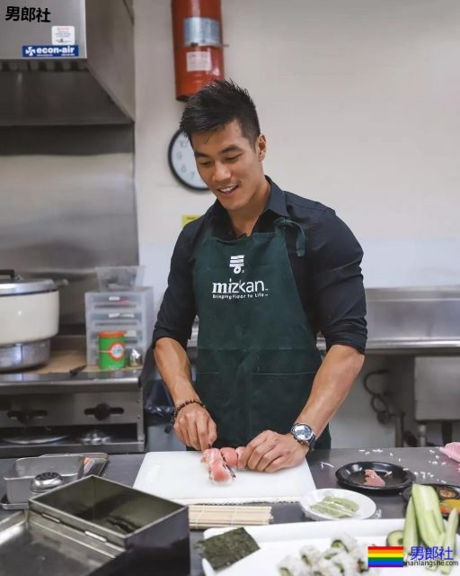 古铜色筋肉熟男硬照一览!想跟他一起用美黑舱…… - 51虹马 古铜色筋肉熟男硬照一览!想跟他一起用美黑舱…… - 51虹马