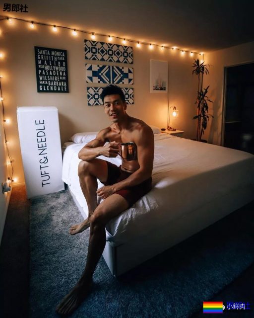 古铜色筋肉熟男硬照一览!想跟他一起用美黑舱…… - 51虹马 古铜色筋肉熟男硬照一览!想跟他一起用美黑舱…… - 51虹马