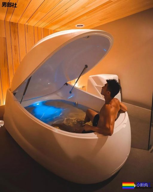 古铜色筋肉熟男硬照一览!想跟他一起用美黑舱…… - 51虹马 古铜色筋肉熟男硬照一览!想跟他一起用美黑舱…… - 51虹马