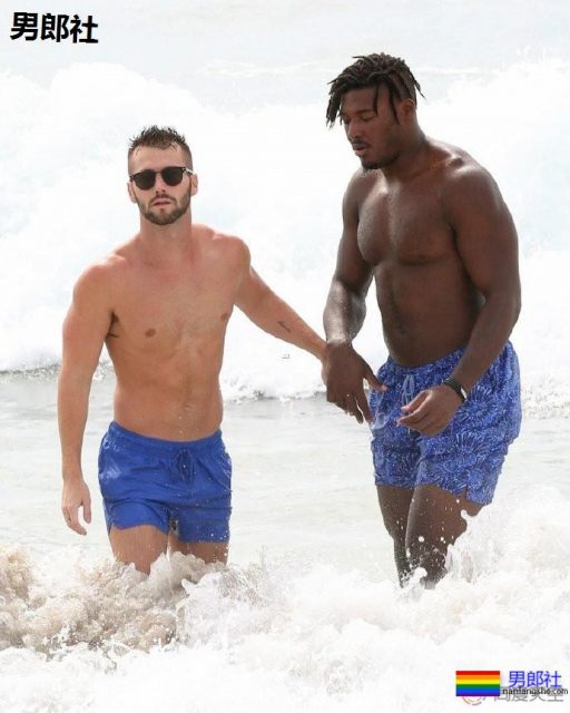 橄榄球星和男友牵手漫步沙滩 - 51虹马 橄榄球星和男友牵手漫步沙滩 - 51虹马