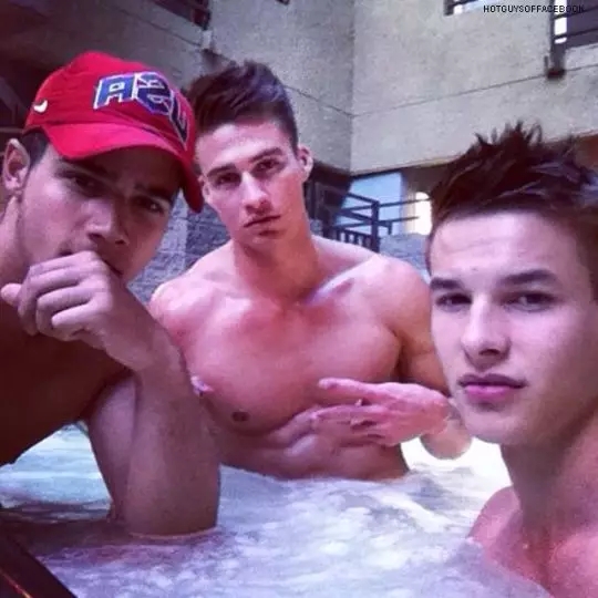 三个gay一起生活的真实体验？ - 51虹马