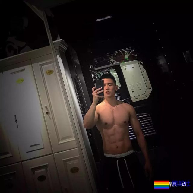 作为0有那一瞬间怀疑BF是直男？ - 51虹马