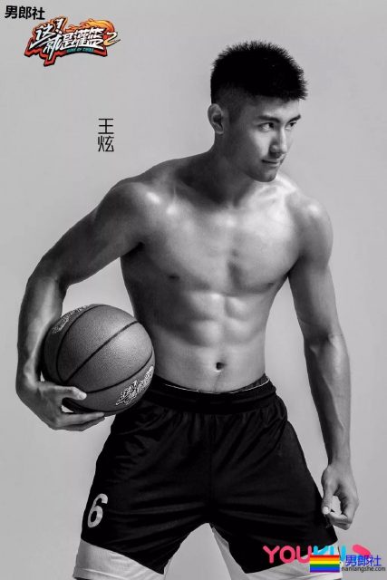 撞脸黄景瑜、熊抱张大大，这些篮球体育生是要搞事情啊？ - 51虹马