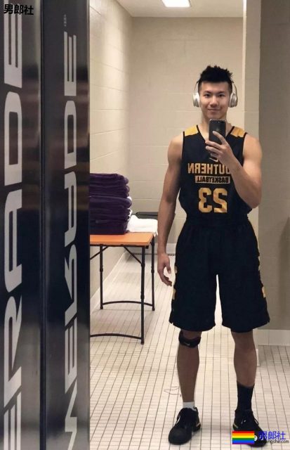 撞脸黄景瑜、熊抱张大大，这些篮球体育生是要搞事情啊？ - 51虹马