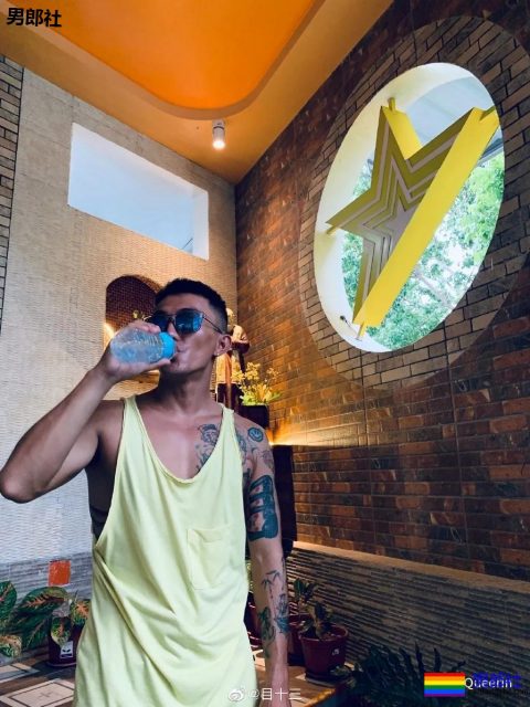 拿春联的潜水教练找到了，这身材这颜值还有这狗粮一次看个够！ - 51虹马