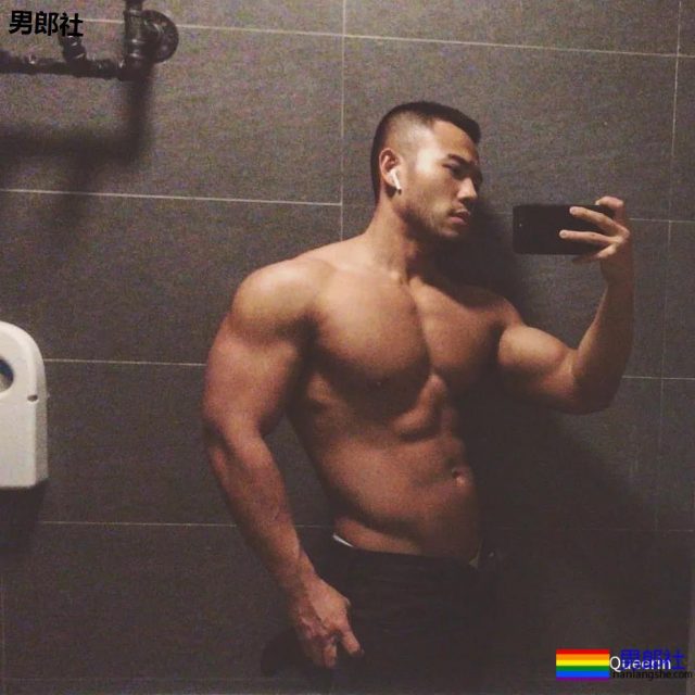 跨年泼水节海报公布,这位大长腿男模硬照未免也太多了吧! - 51虹马 跨年泼水节海报公布,这位大长腿男模硬照未免也太多了吧! - 51虹马