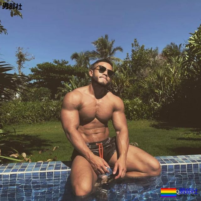 跨年泼水节海报公布,这位大长腿男模硬照未免也太多了吧! - 51虹马 跨年泼水节海报公布,这位大长腿男模硬照未免也太多了吧! - 51虹马