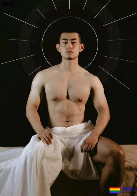 林丹居然拍这样让人躁动的小片片？！的旺盛的毛发让我吞了一大口...... - 51虹马