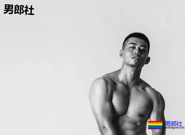 林丹居然拍这样让人躁动的小片片？！的旺盛的毛发让我吞了一大口...... - 51虹马